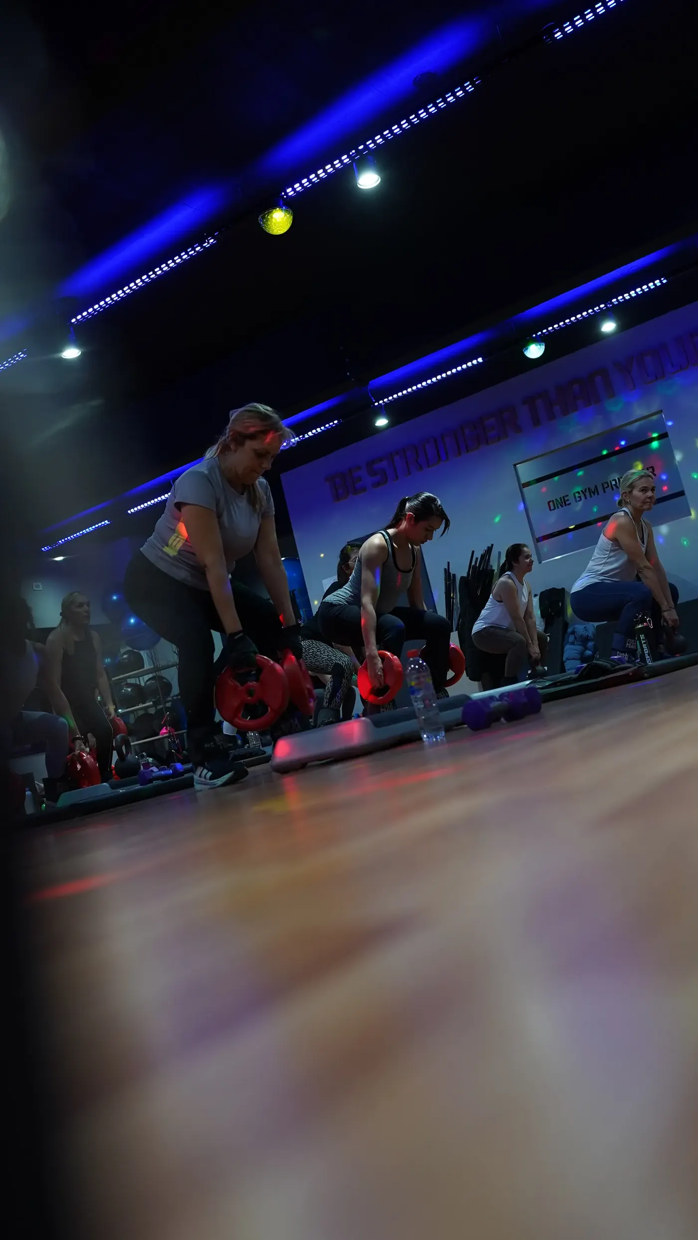 Clase grupal en ONE GYM PREMIER
